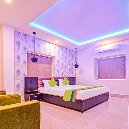 Treebo The Bollywood Hotel Bhubaneswar Exterior foto