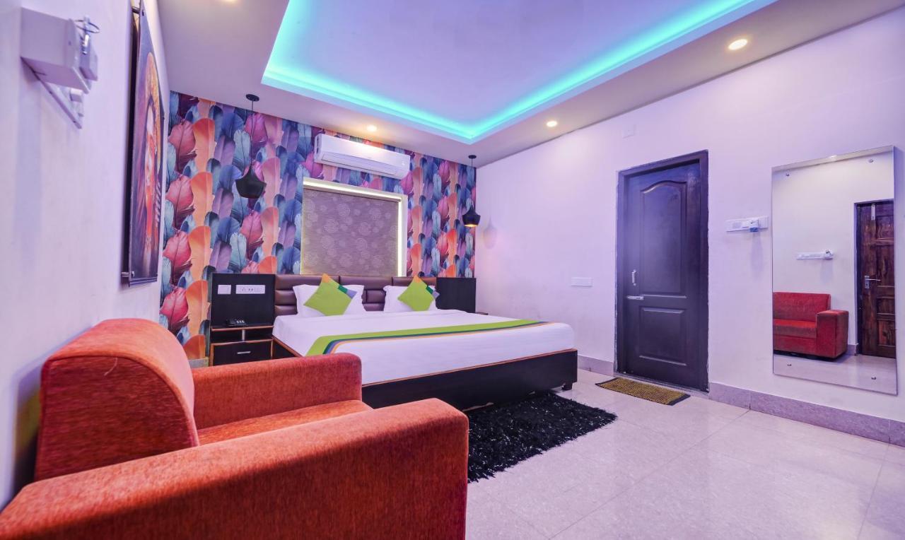 Treebo The Bollywood Hotel Bhubaneswar Exterior foto