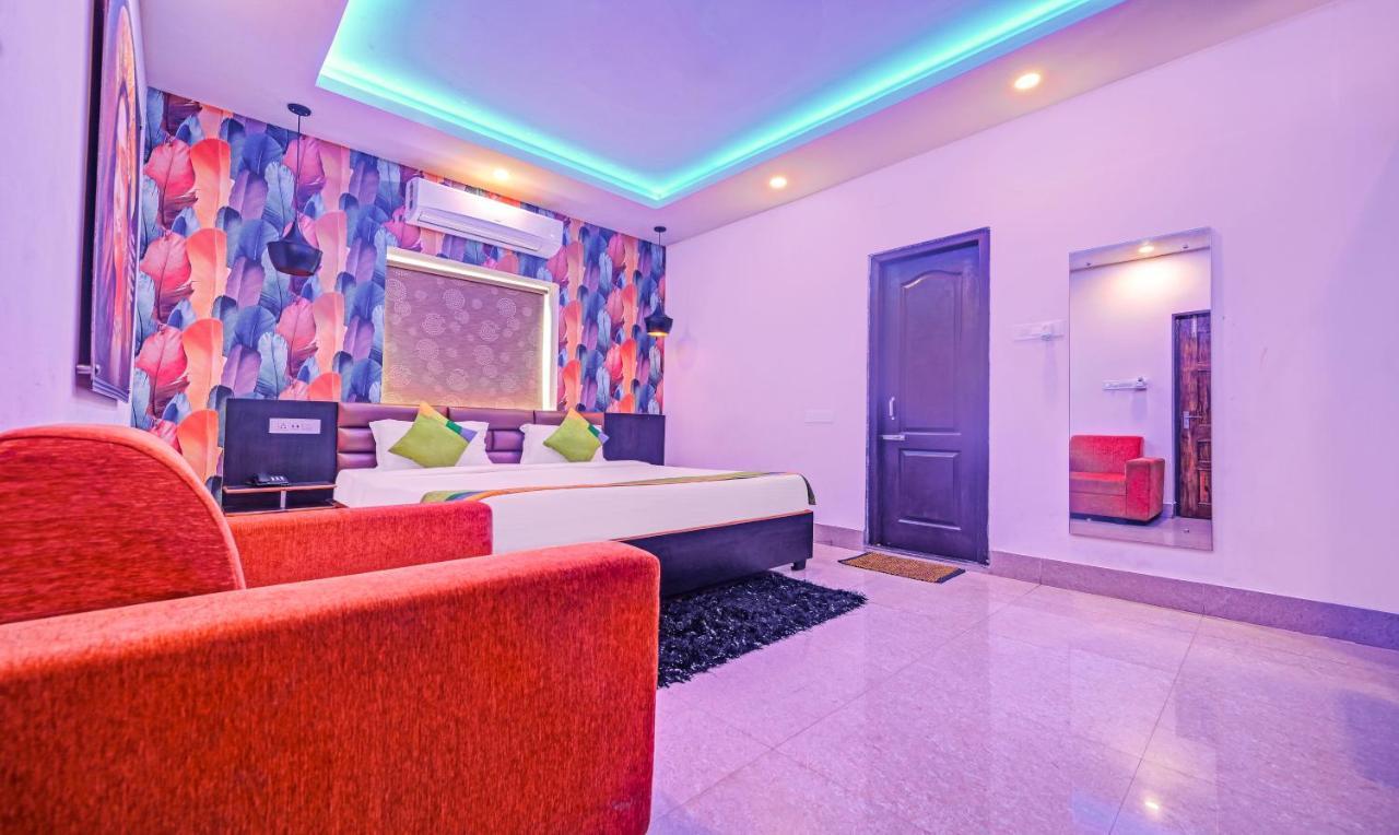 Treebo The Bollywood Hotel Bhubaneswar Exterior foto