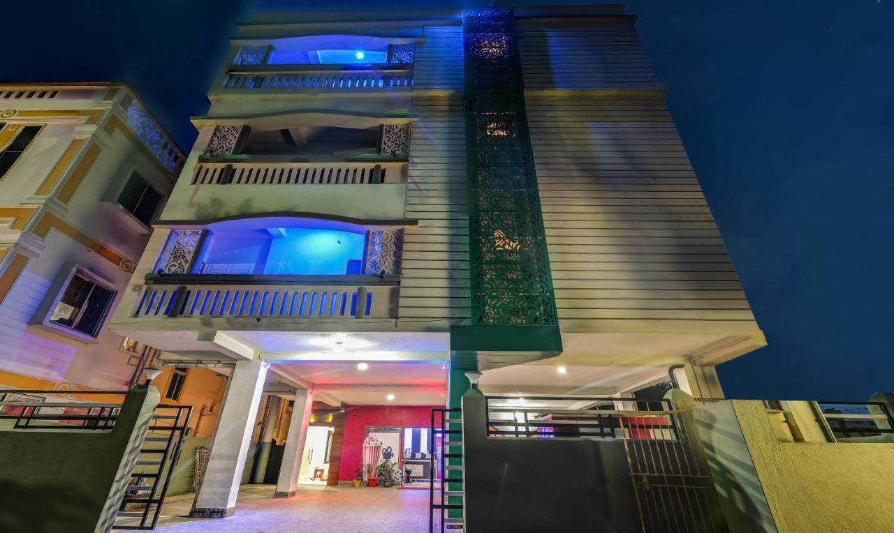 Treebo The Bollywood Hotel Bhubaneswar Exterior foto