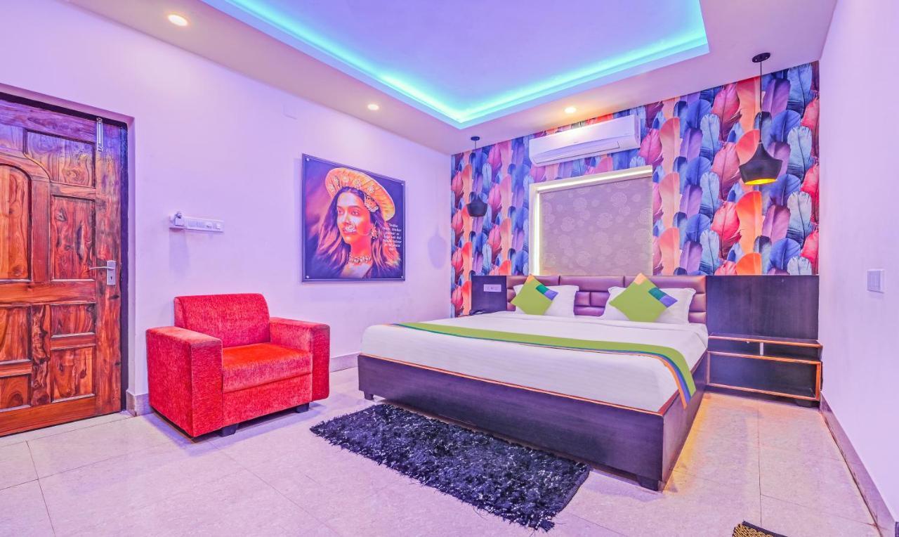 Treebo The Bollywood Hotel Bhubaneswar Exterior foto