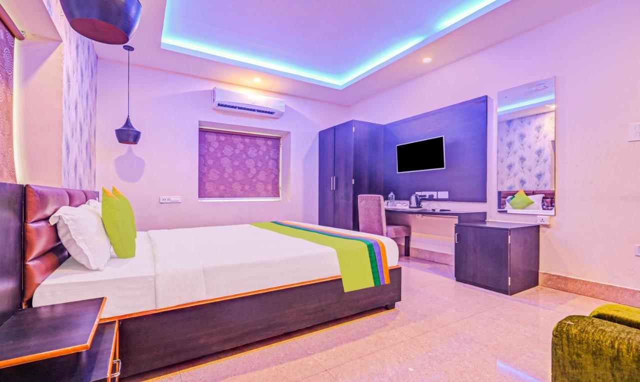 Treebo The Bollywood Hotel Bhubaneswar Exterior foto
