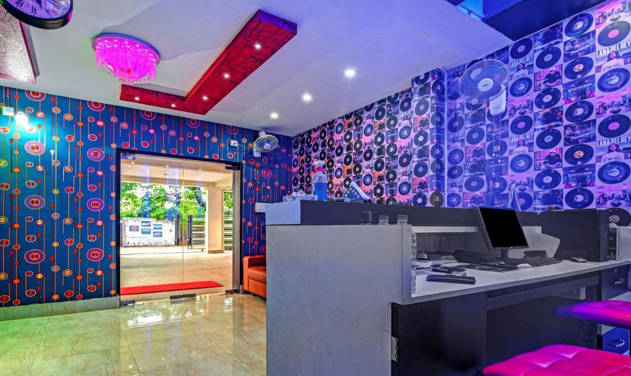 Treebo The Bollywood Hotel Bhubaneswar Exterior foto
